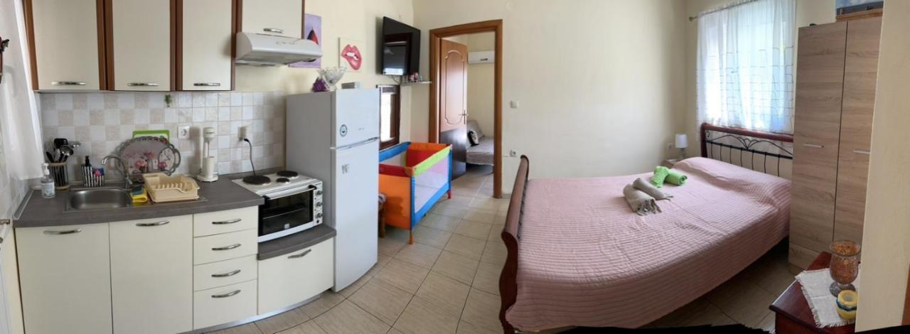 Lia'S Beach House Ayios Nikolaos Bagian luar foto