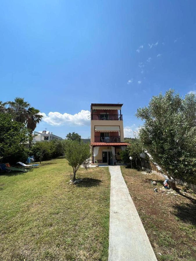 Lia'S Beach House Ayios Nikolaos Bagian luar foto